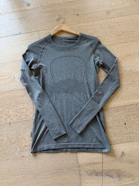 Lululemon Swiftly Tech Long Sleeve (Gray)